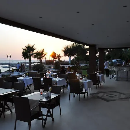 Hotell Turiya Turgutreis