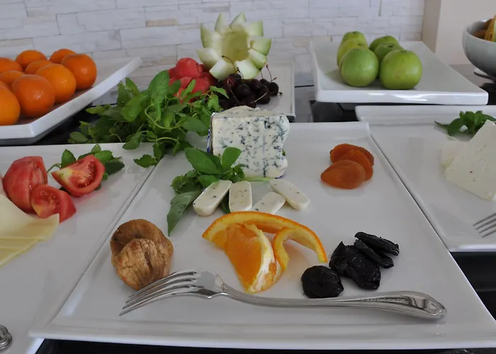 Отель Turiya Тургутрейс