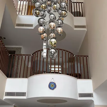 توريا اسطنبول تورغوتْريس