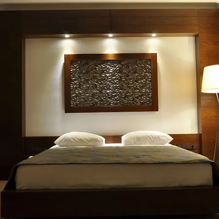 فندق توريا اسطنبول تورغوتْريس